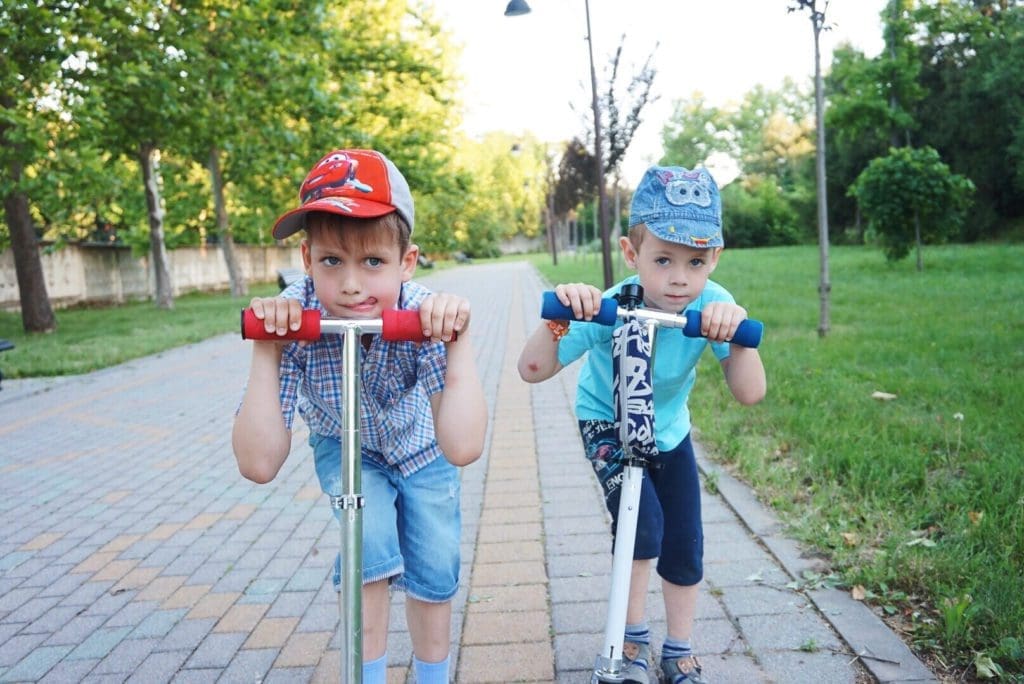Le grand débat : vaut-il mieux élever ses enfants en ville ou en banlieue 