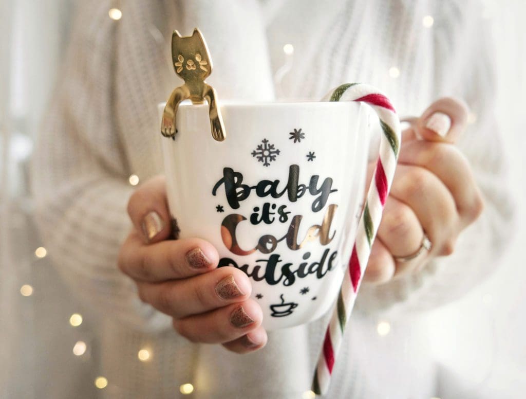 7 heartwarming, easy holiday traditions you can start at home